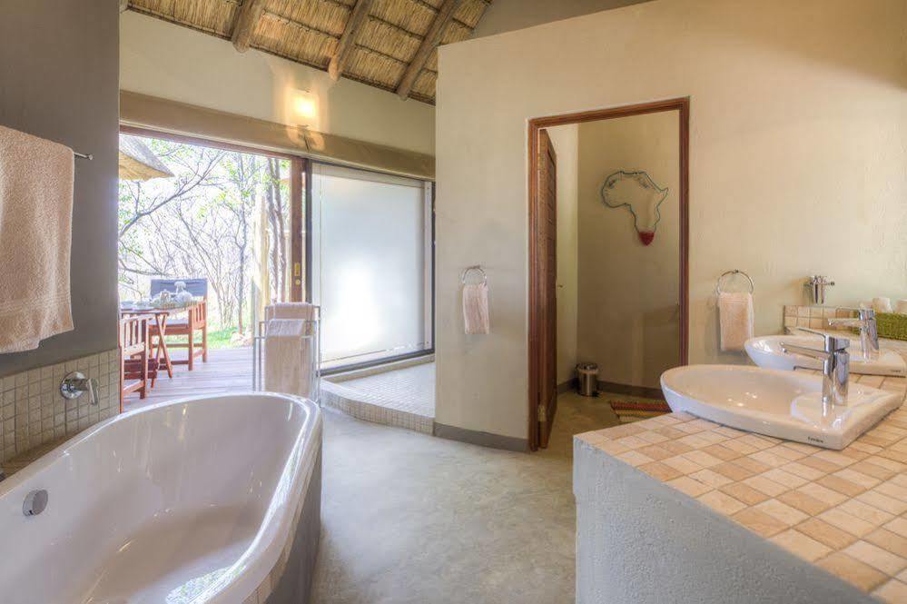 Tambuti Lodge Pilanesberg Exterior photo